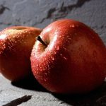Farneseen behoort tot de veelbelovende groene basischemicaliën. (E,E)-α-Farneseen is het meest voorkomende isomeer. De stof komt voor in de schillen van appels en andere vruchten, en is verantwoordelijk voor de typische geur van groene appels.