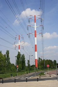 renewable energy system costs high voltage lines