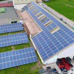 Rooftop solar: integration of PV into the building trade. Photo: AMarkMcLean, Wikimedia Commons.
